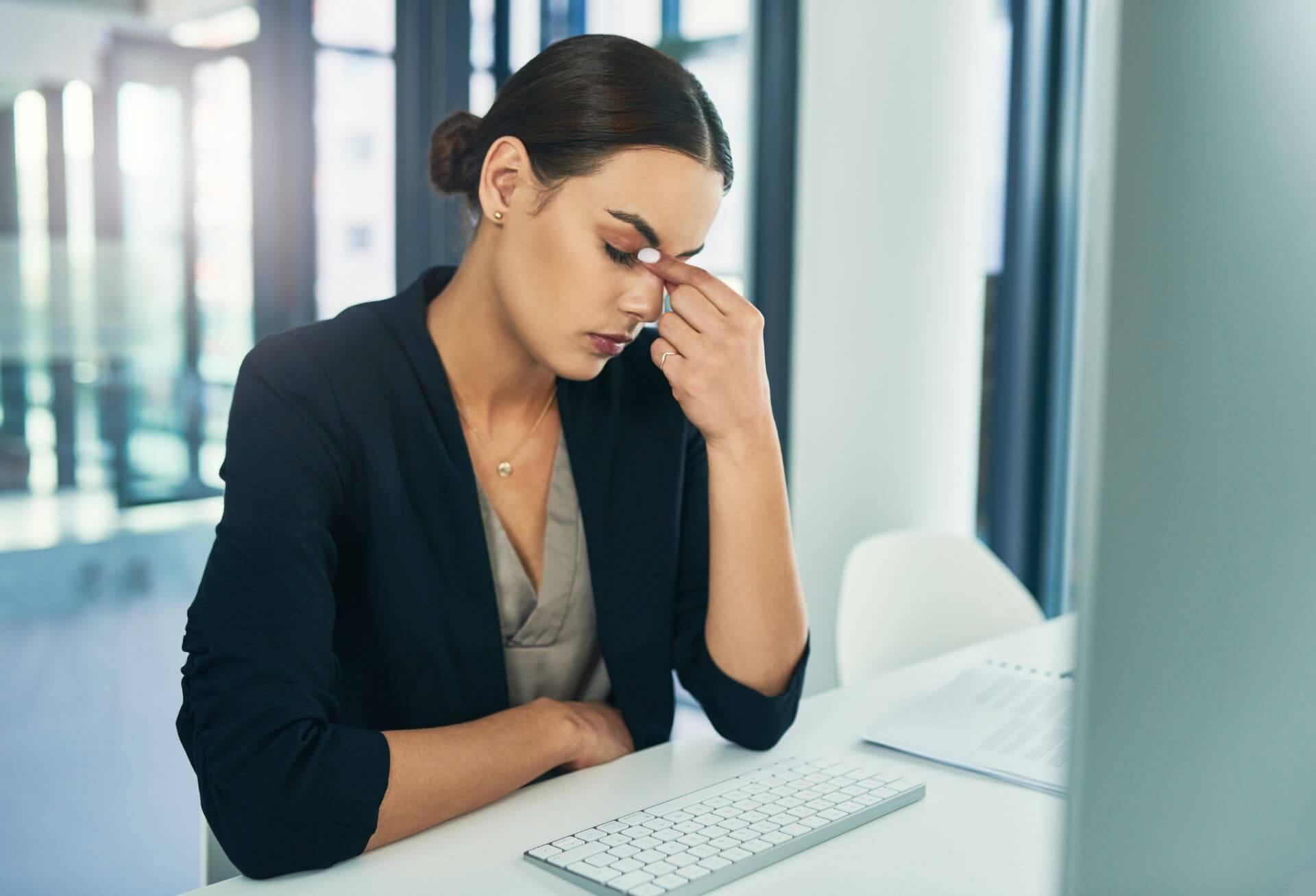 burnout-millennials-oficina-portada